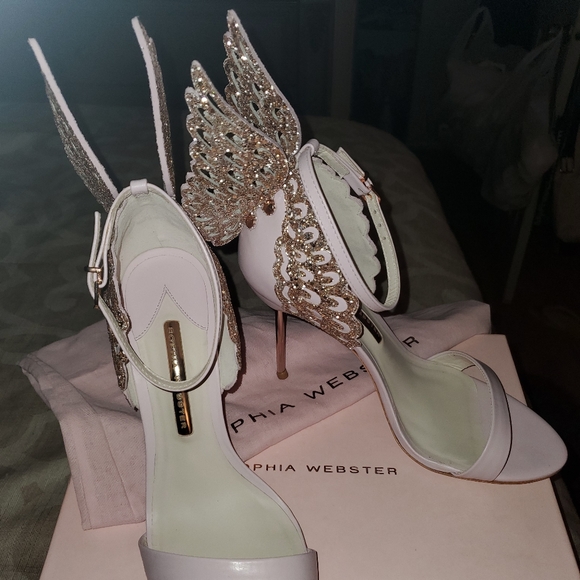 High Heel, worn once for my wedding. Orig $683 - Picture 3 of 5